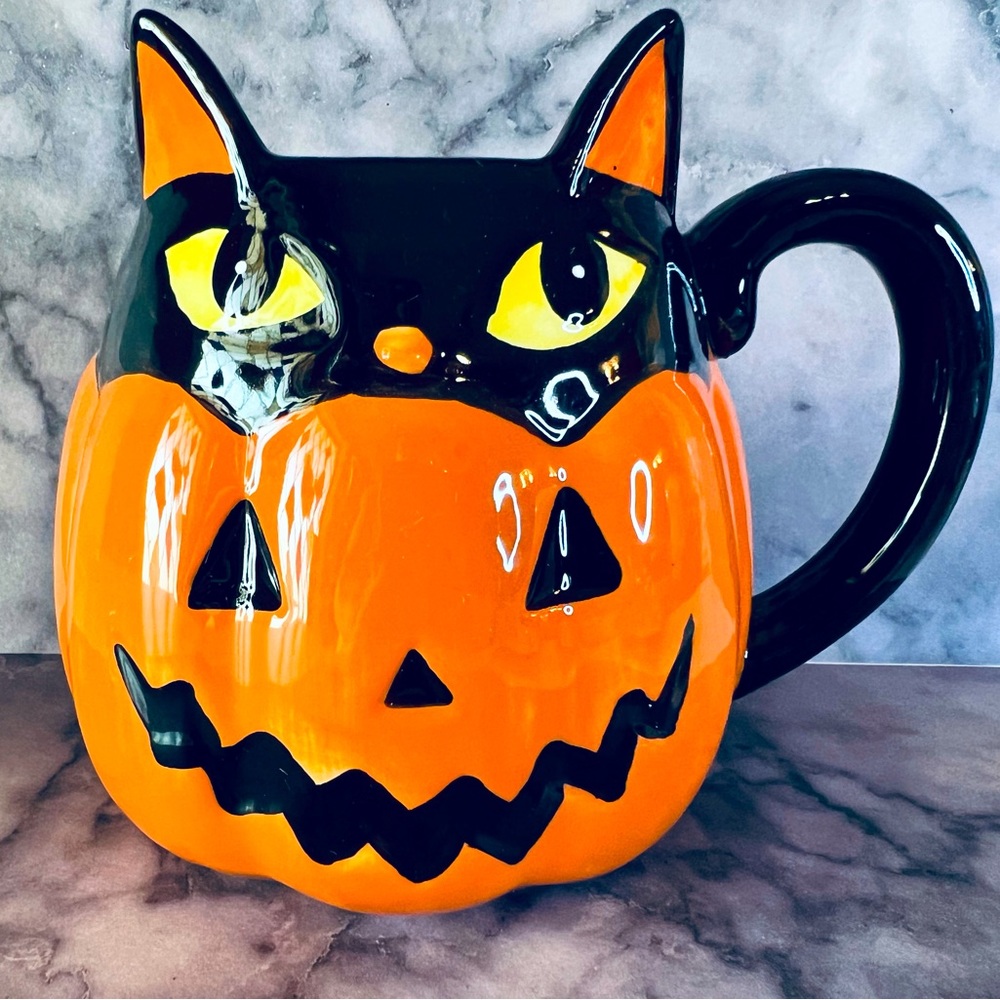 Halloween Large Ceramic Jack o Lantern Shaped Mug with Black Cat Peeking Inside